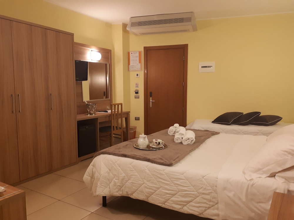 Superior Double Room Single Use photo 3
