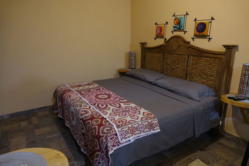 Basic Bungalow photo 1