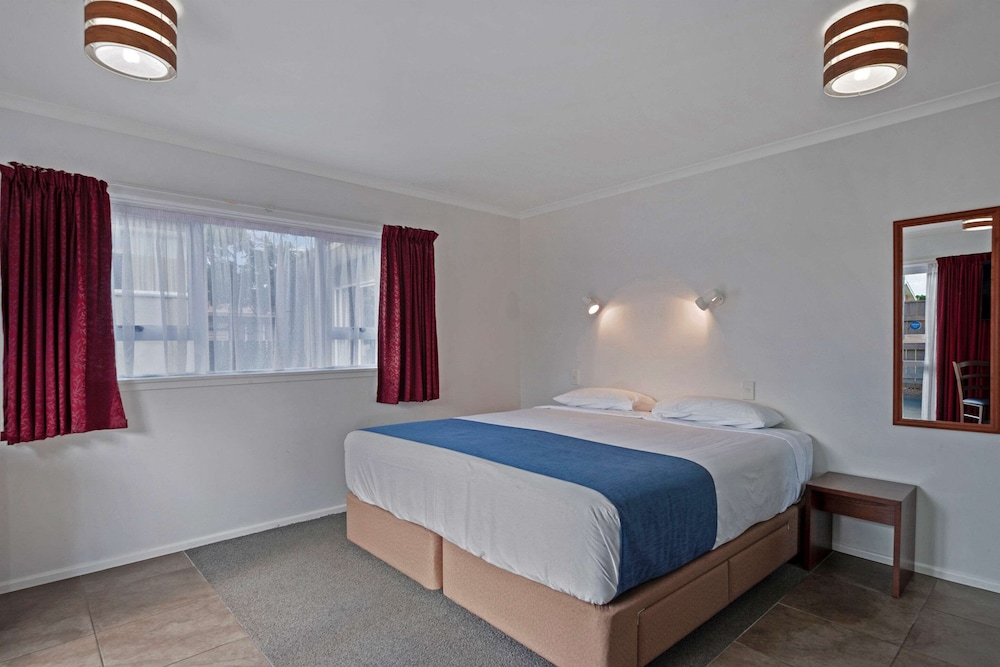Room, Multiple Beds, Non Smoking - Photo 2