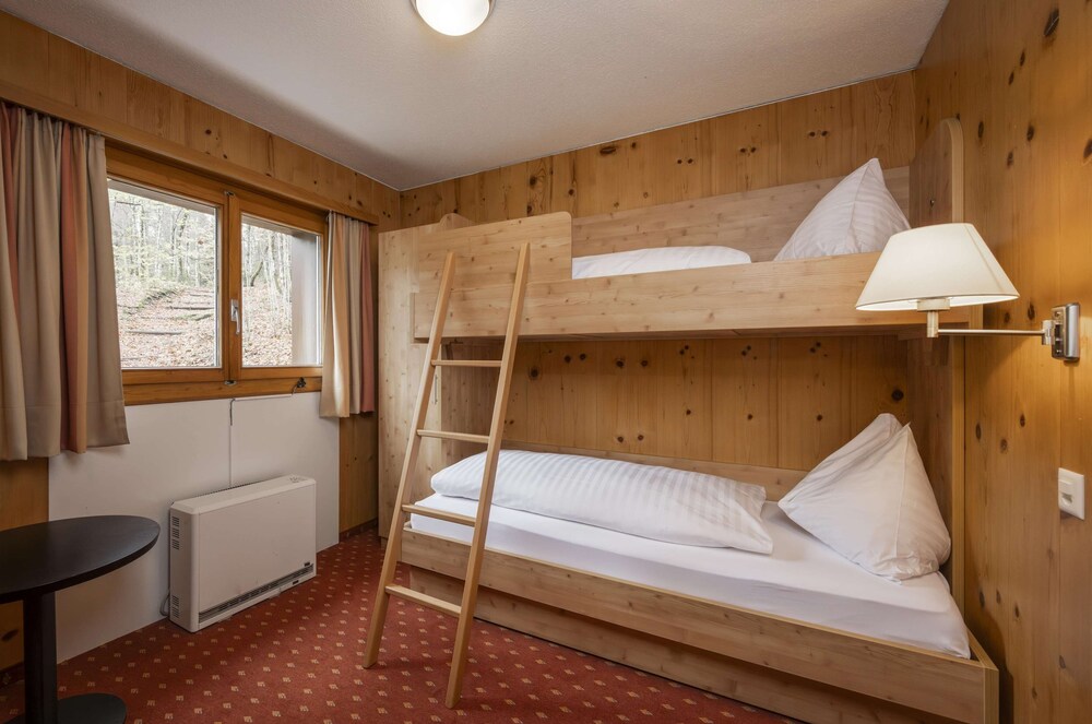 Family Quadruple Room, Balcony, Mountain View photo 2