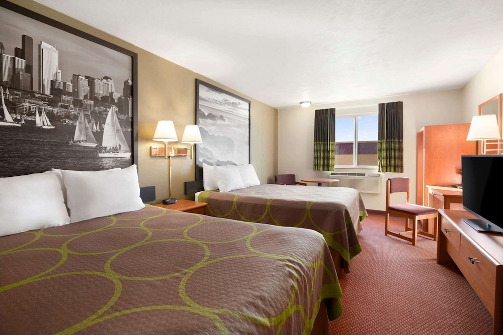 Standard Room, 2 Queen Beds, Accessible - Photo 1