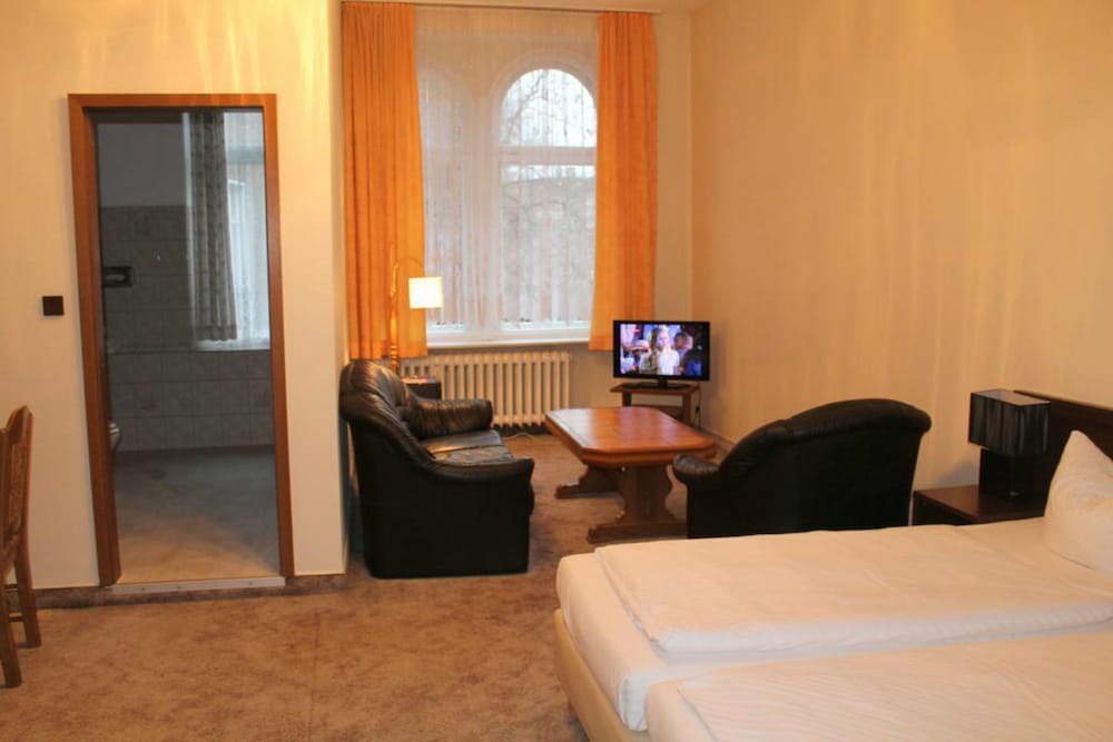 Double Room - Photo 2