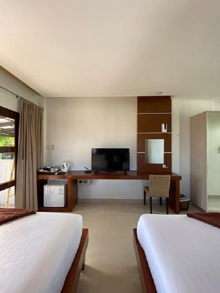Hillside Room with Twin Bed photo 2