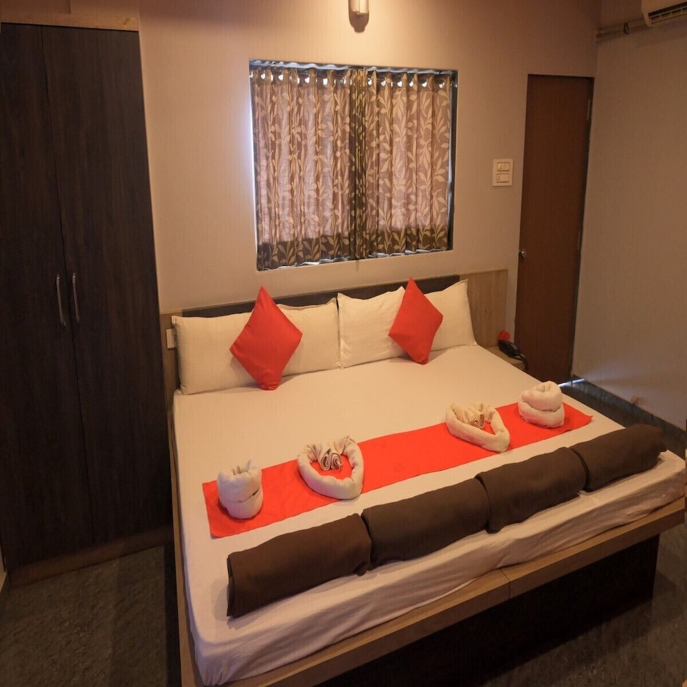Royal Room photo 2