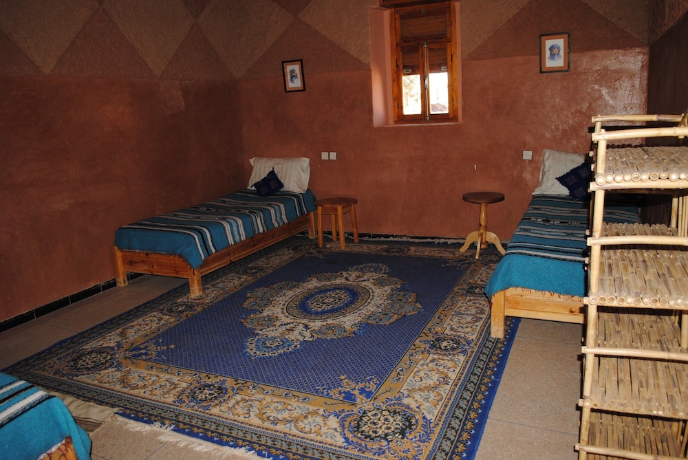 Triple Room, 3 Twin Beds photo 3