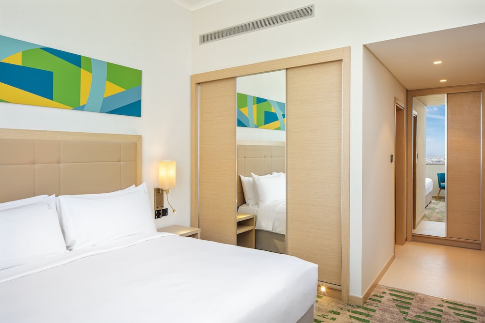 Premium Room, 1 King Bed photo 3