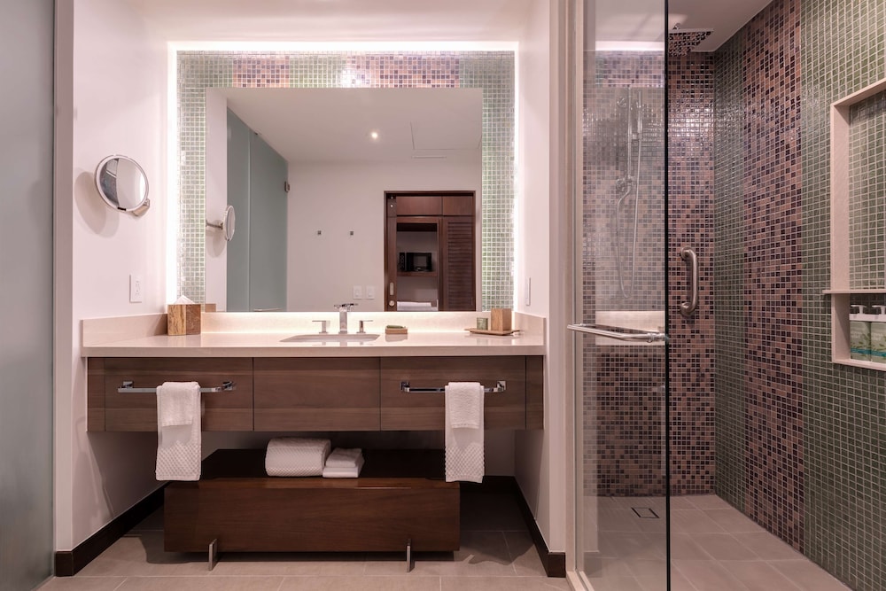 Suite, 3 Bedrooms, Garden View - Photo 15