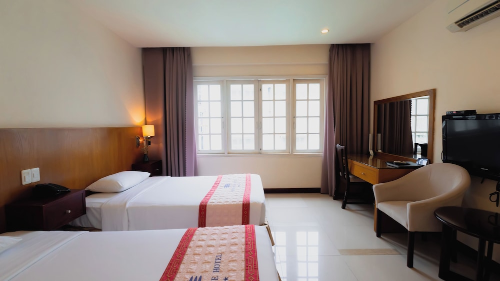 Standard Double or Twin Room - Photo 11