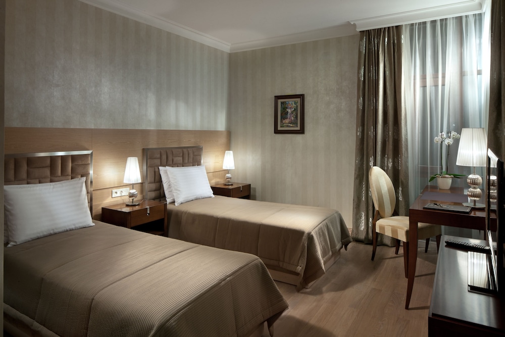 Classic Twin Room, 2 Twin Beds, Golf View