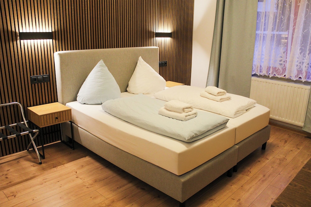 Double or Twin Room - Photo 1