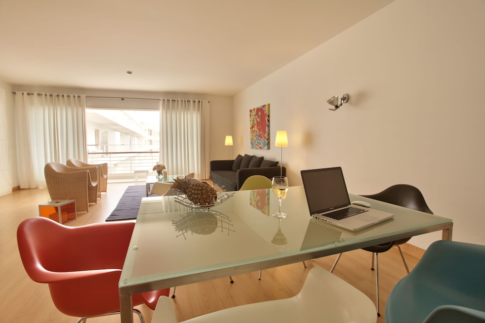 Superior Apartment, 3 Bedrooms, Pool View photo 3