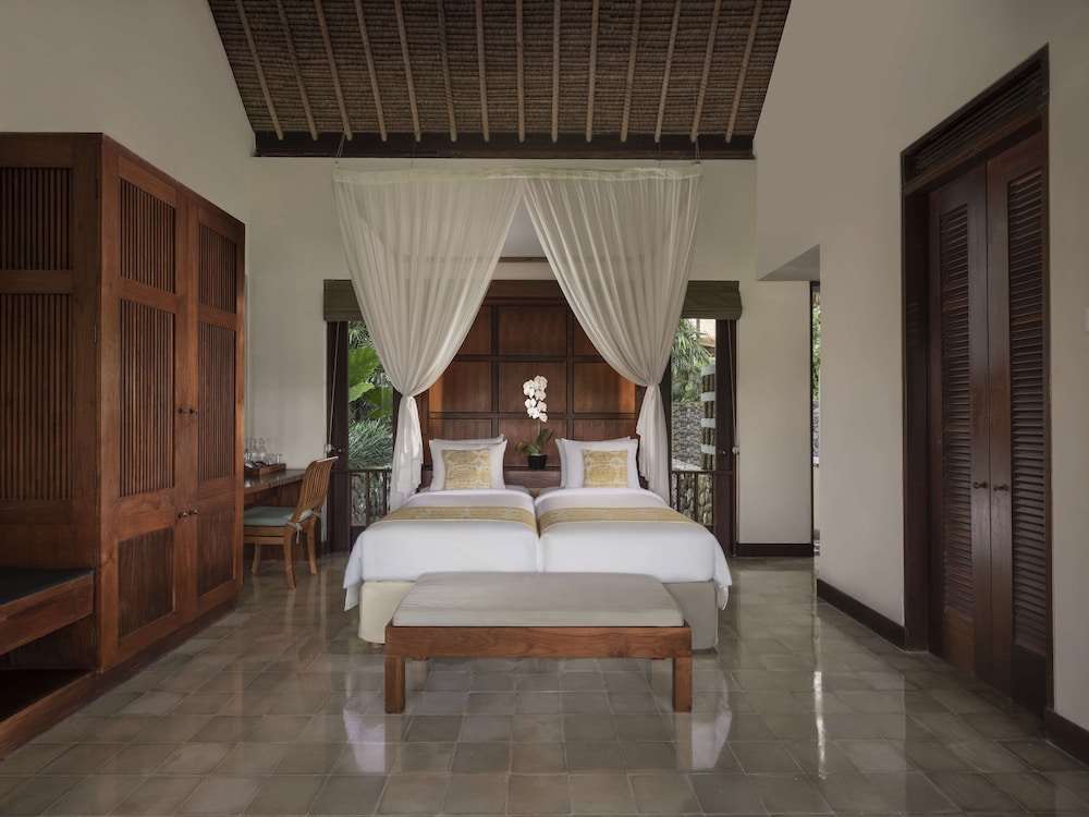 Superior Room, 2 Twin Beds, Hill View - Photo 4