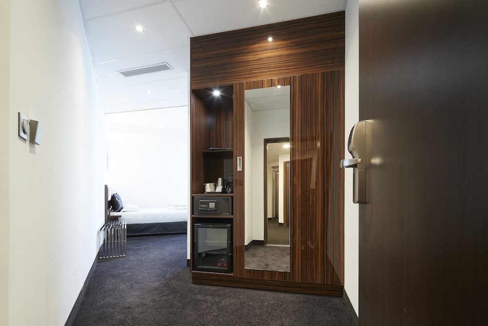 Superior Suite - Photo 8