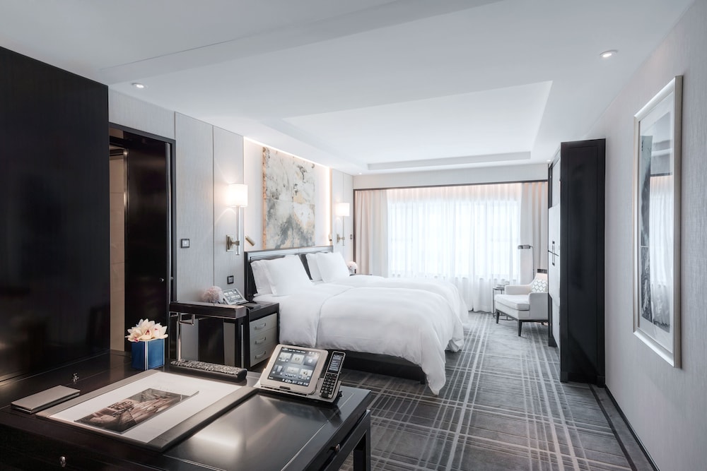 Superior Suite, 2 Twin Beds