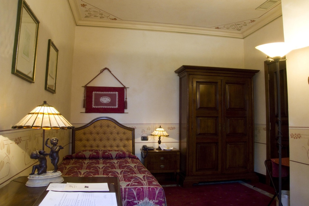 Comfort Single Room