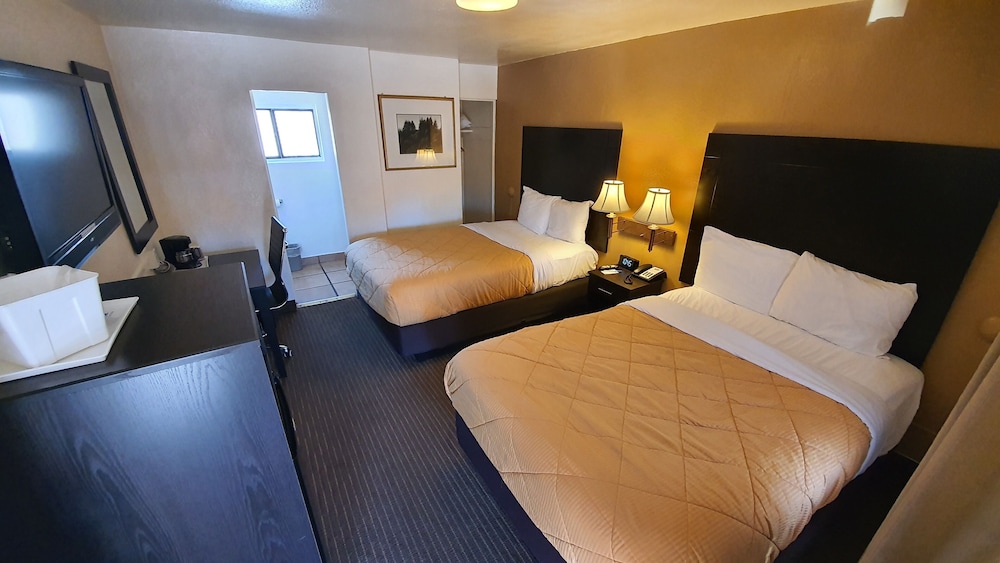Standard Double Room, 2 Double Beds, Non Smoking - Photo 3