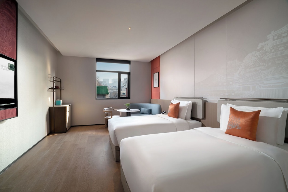 Comfort Twin Room, Air conditioning, City View