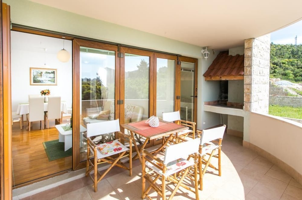 Apartment (Two Bedroom Apartment with Balcony)