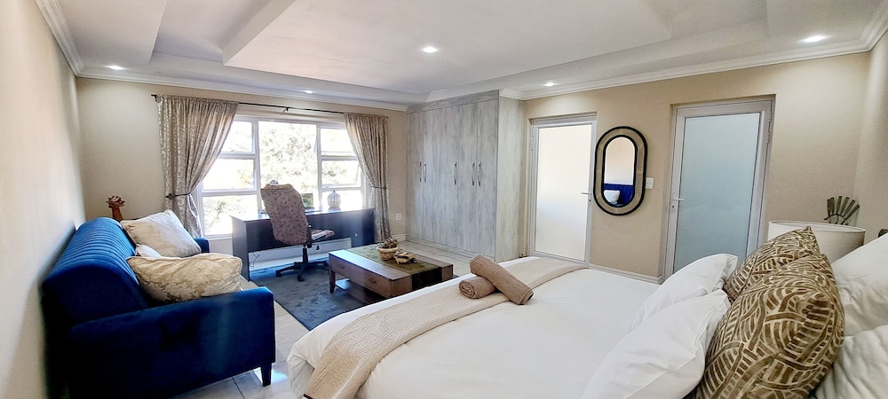 Presidential Apartment photo 2