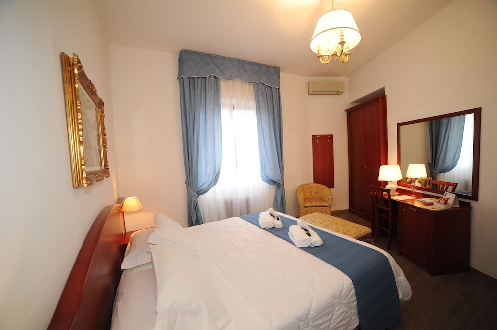 Comfort Double Or Twin Room photo 1
