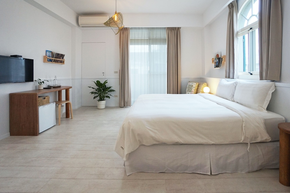 Superior Double Room, 1 Queen Bed, Ensuite, City View photo 2