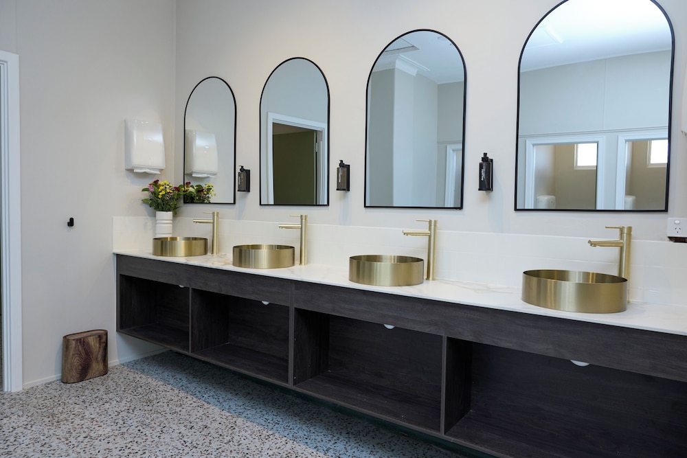 King Room Ensuite photo 2