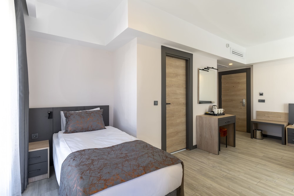 Comfort Triple Room, 1 Bedroom photo 2