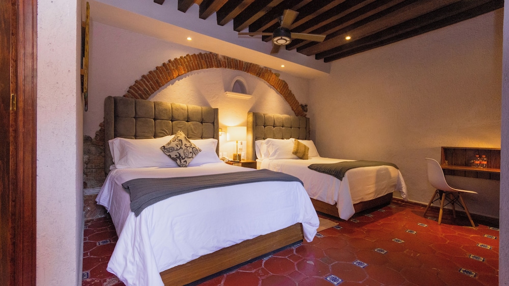 Standard Double Room (Frente a Terraza) - Photo 11