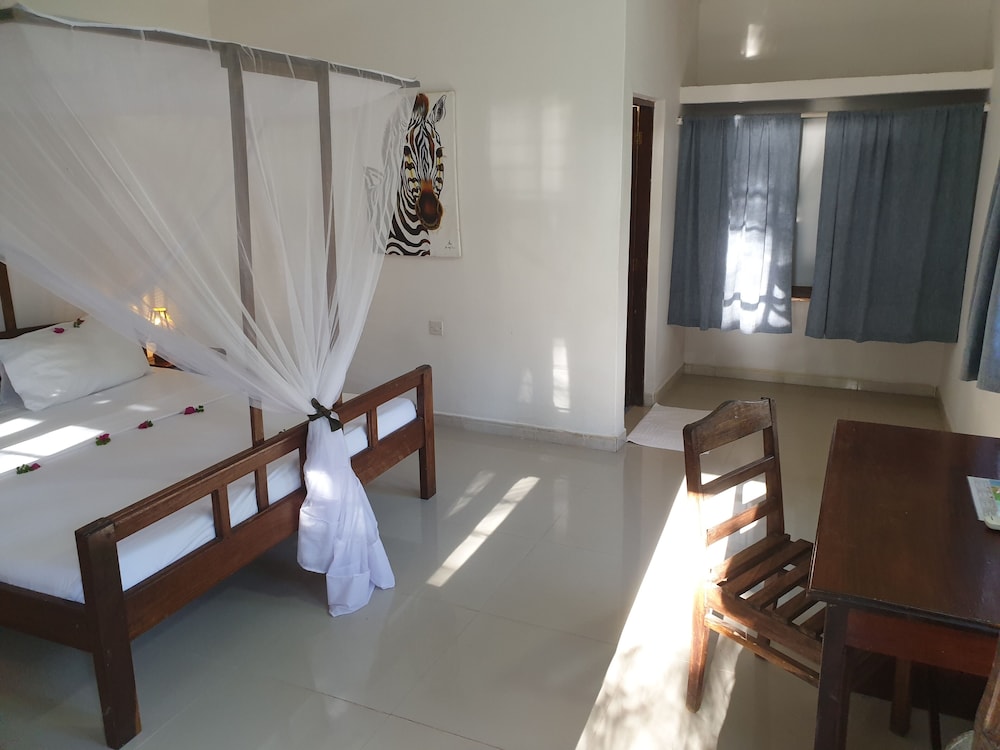 Standard Double Or Twin Room - Photo 2