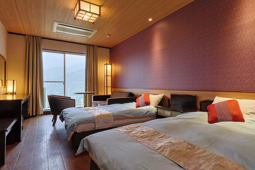 Deluxe Twin Room photo 1