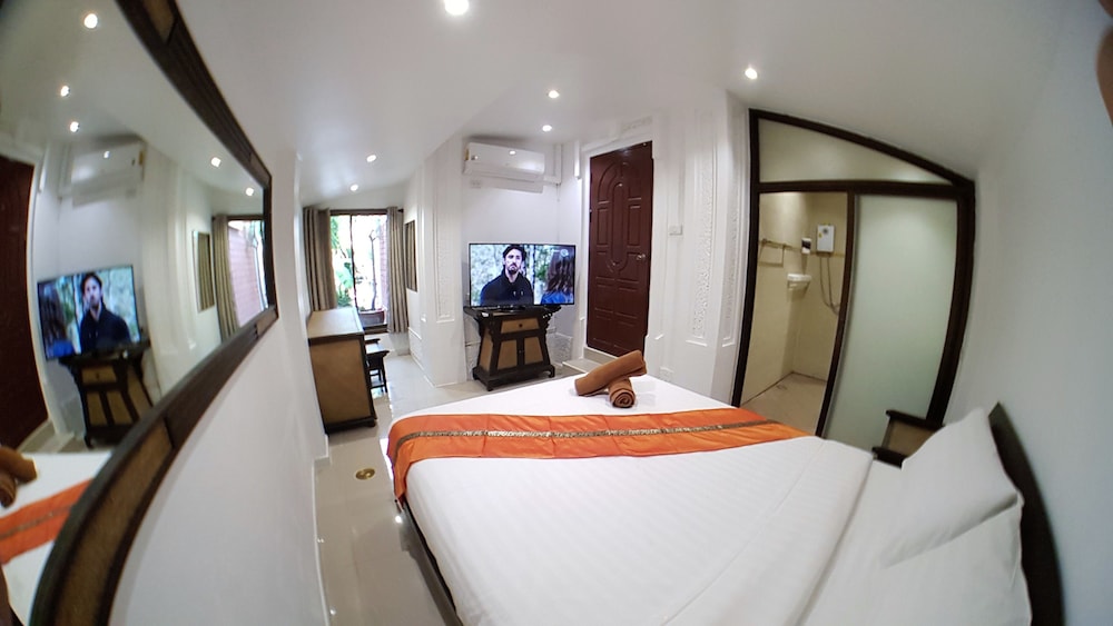 room photo
