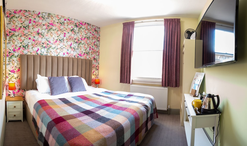 Classic Double Room, Ensuite photo 1