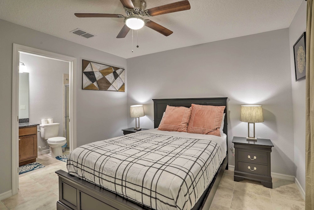 House (4 Bedrooms) photo 1