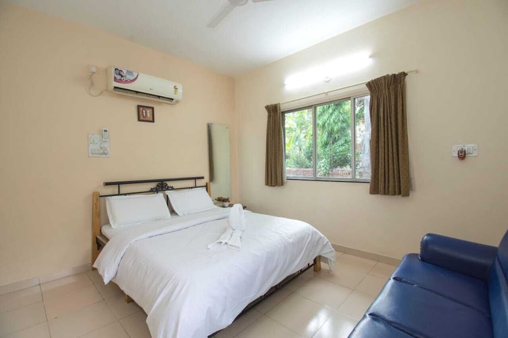 Villa photo 1