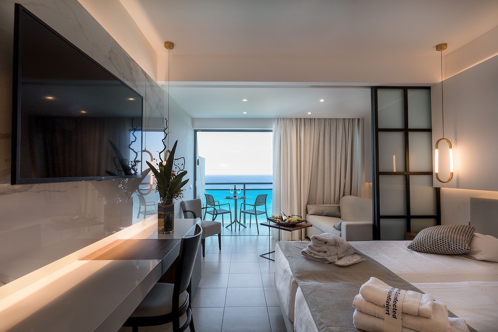 Deluxe Double or Twin Room, Sea View