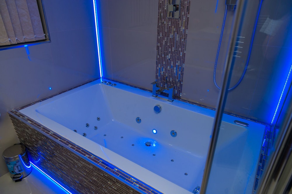 Apartment, Ensuite (Attic Flat) - Photo 8