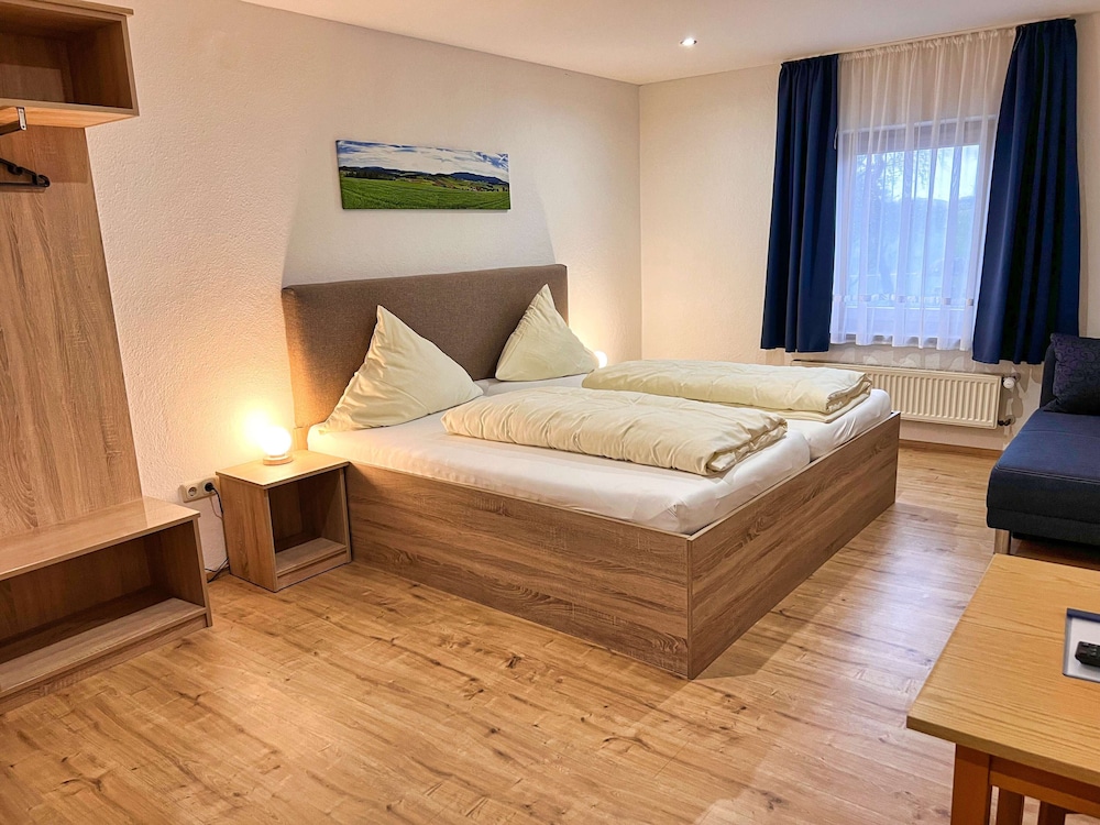 Comfort Double Room, 1 King Bed photo 2