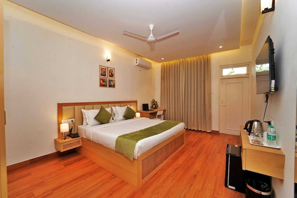 Deluxe Double Room, Balcony, Garden View