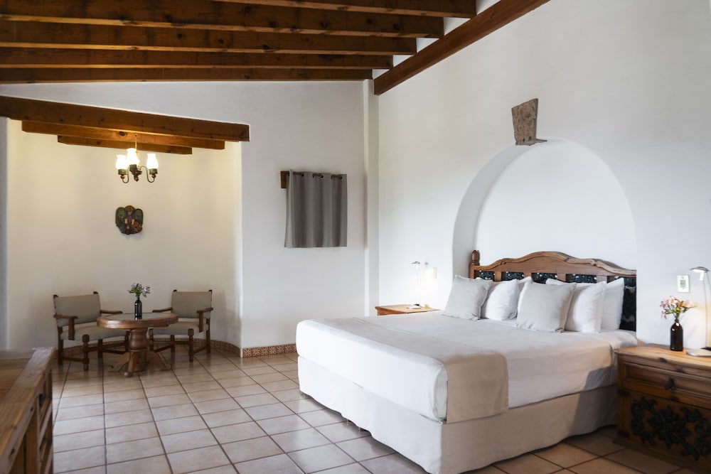 Romantic Suite with a Bathtub - Photo 13