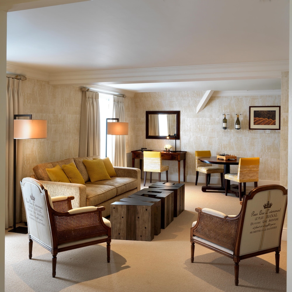 Luxury Suite photo 1
