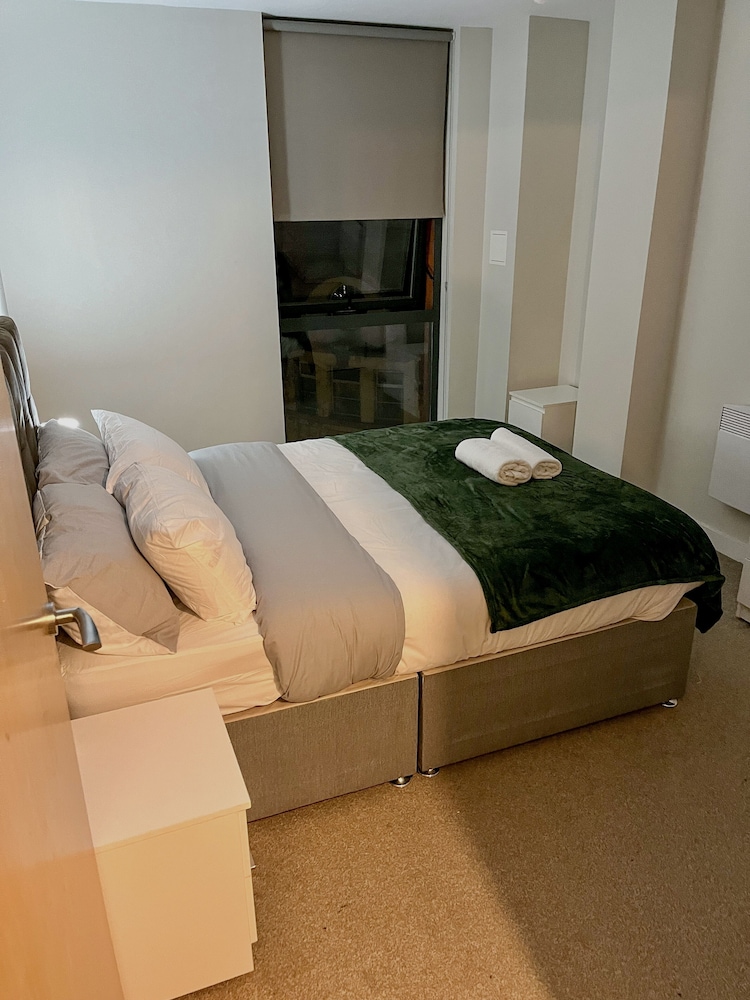 Apartment, 2 Queen Beds photo 2