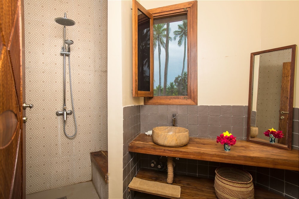 Superior Studio, 1 King Bed, Ocean View photo 3