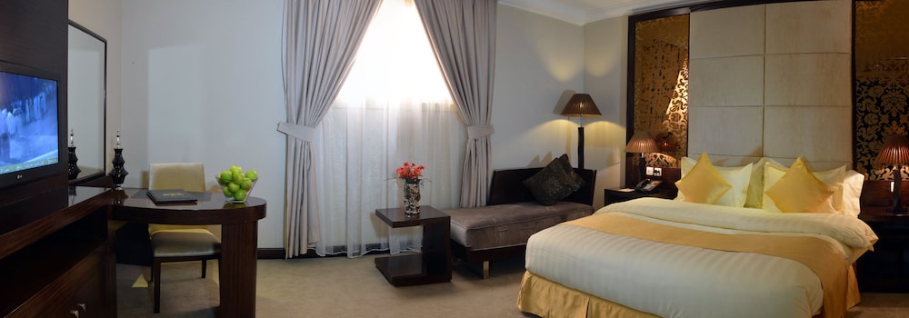 Junior Suite, 1 King Bed photo 1