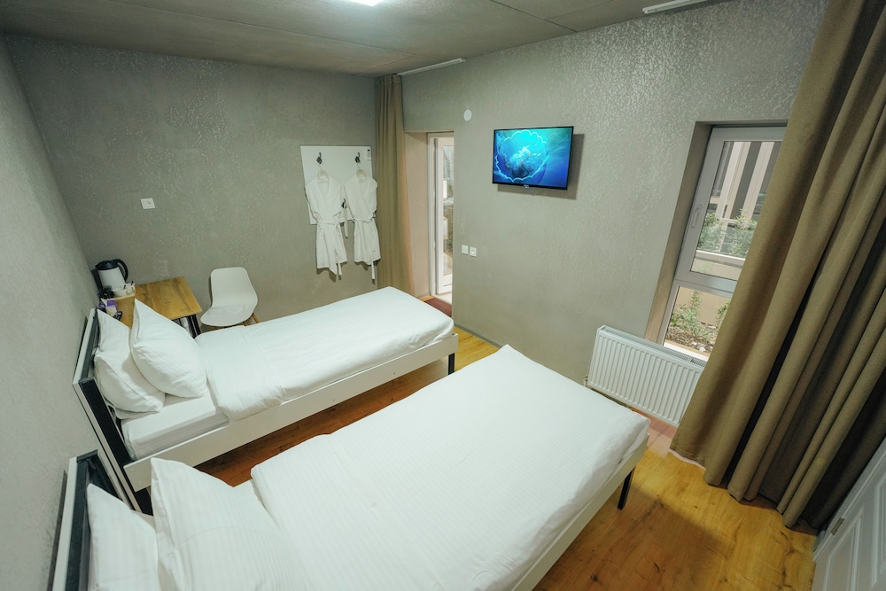 Standard Twin Room photo 1