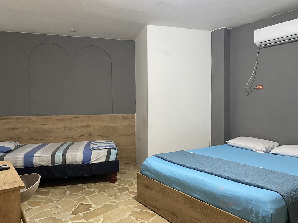 Basic Triple Room photo 2