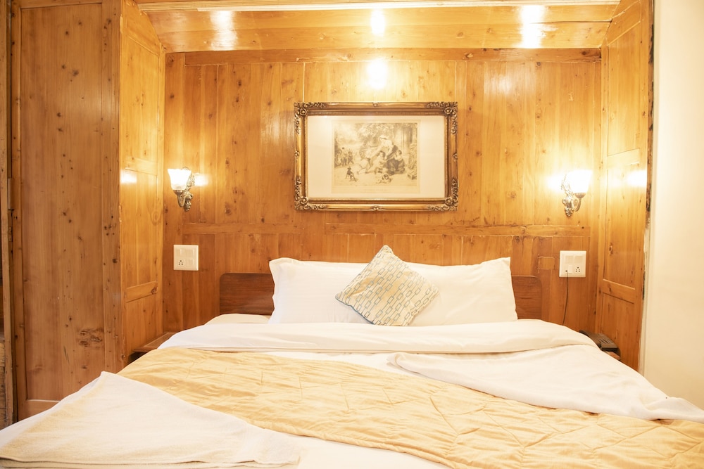 Scottish Villa Room