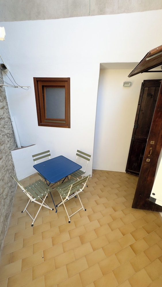 House, Patio photo 2