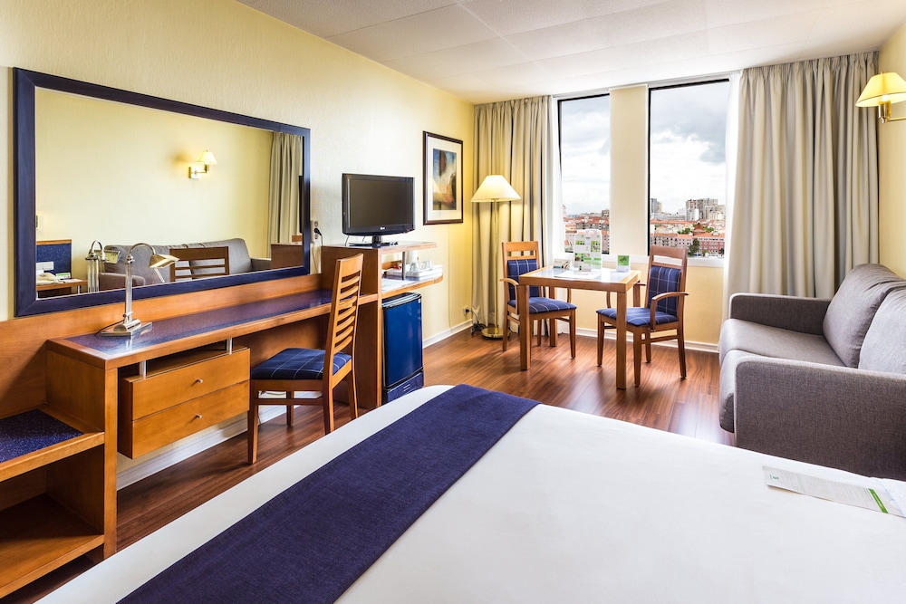 Standard Room, 1 Double Bed, Smoking - Photo 5