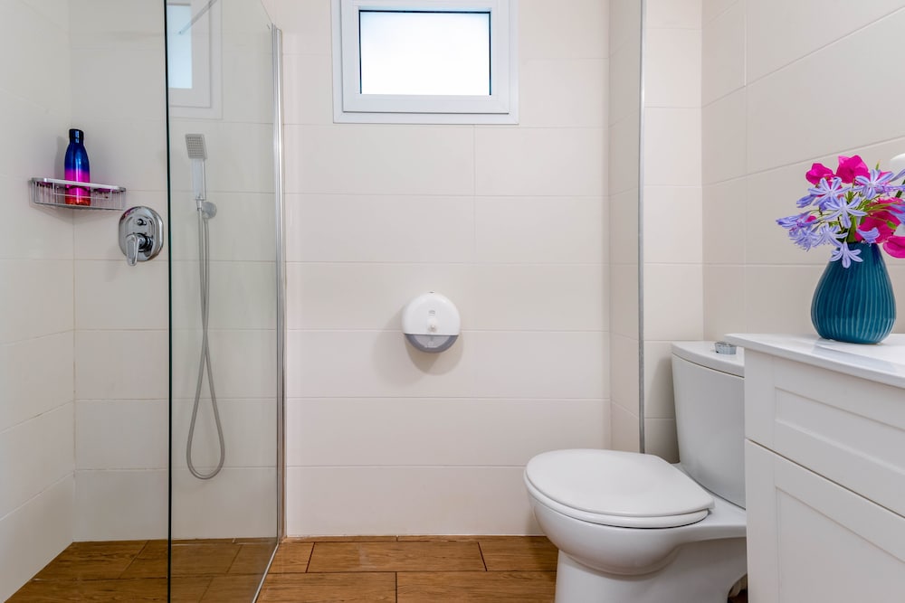 Family Apartment, 1 Bedroom, Mountain View (2nd Floor) - Photo 6