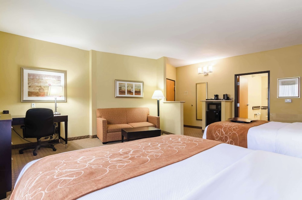 Suite, Multiple Beds, Accessible, Non Smoking - Photo 1